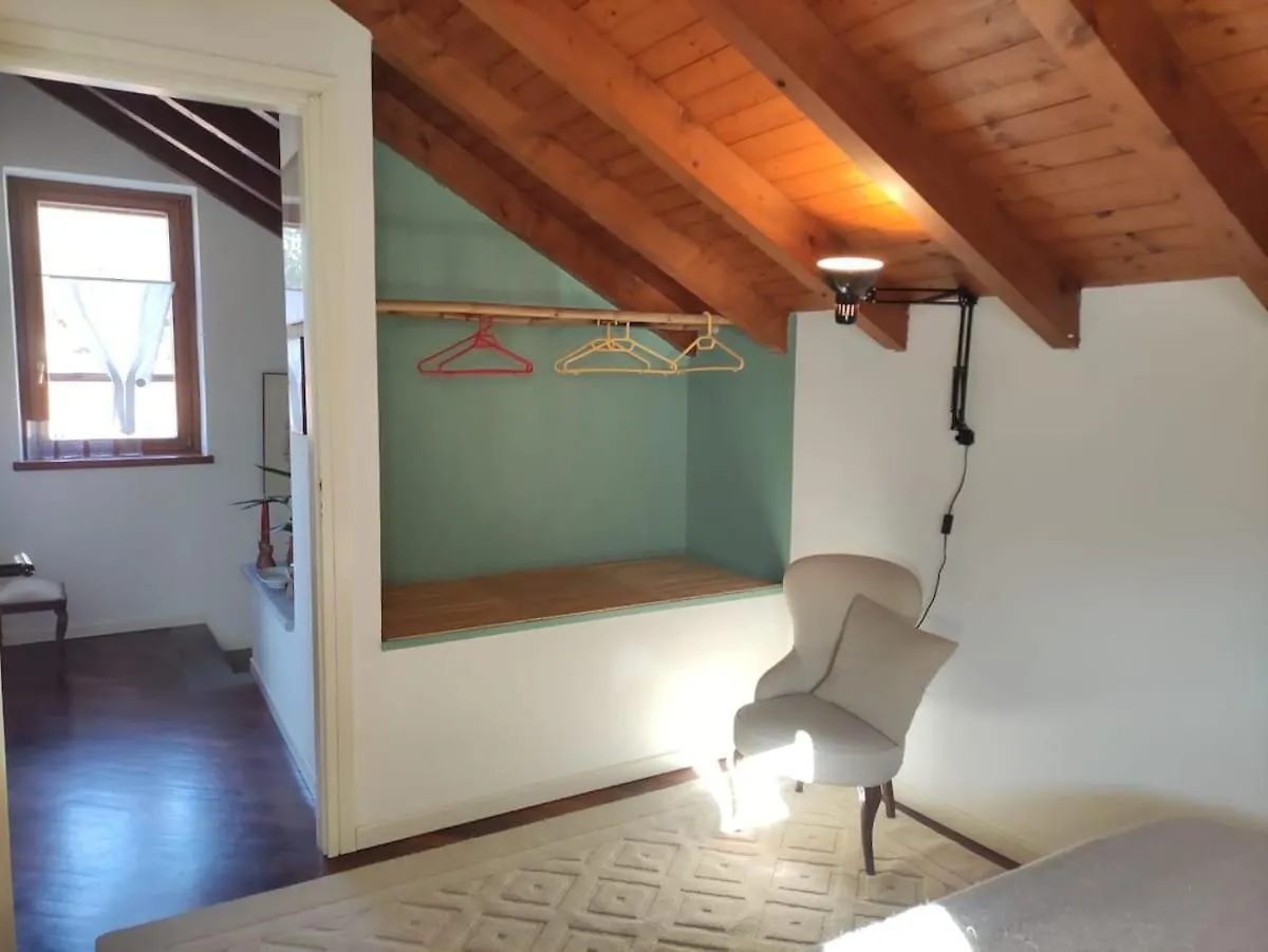 Apartament La Casa Di Gio Angera 0*,  Włochy