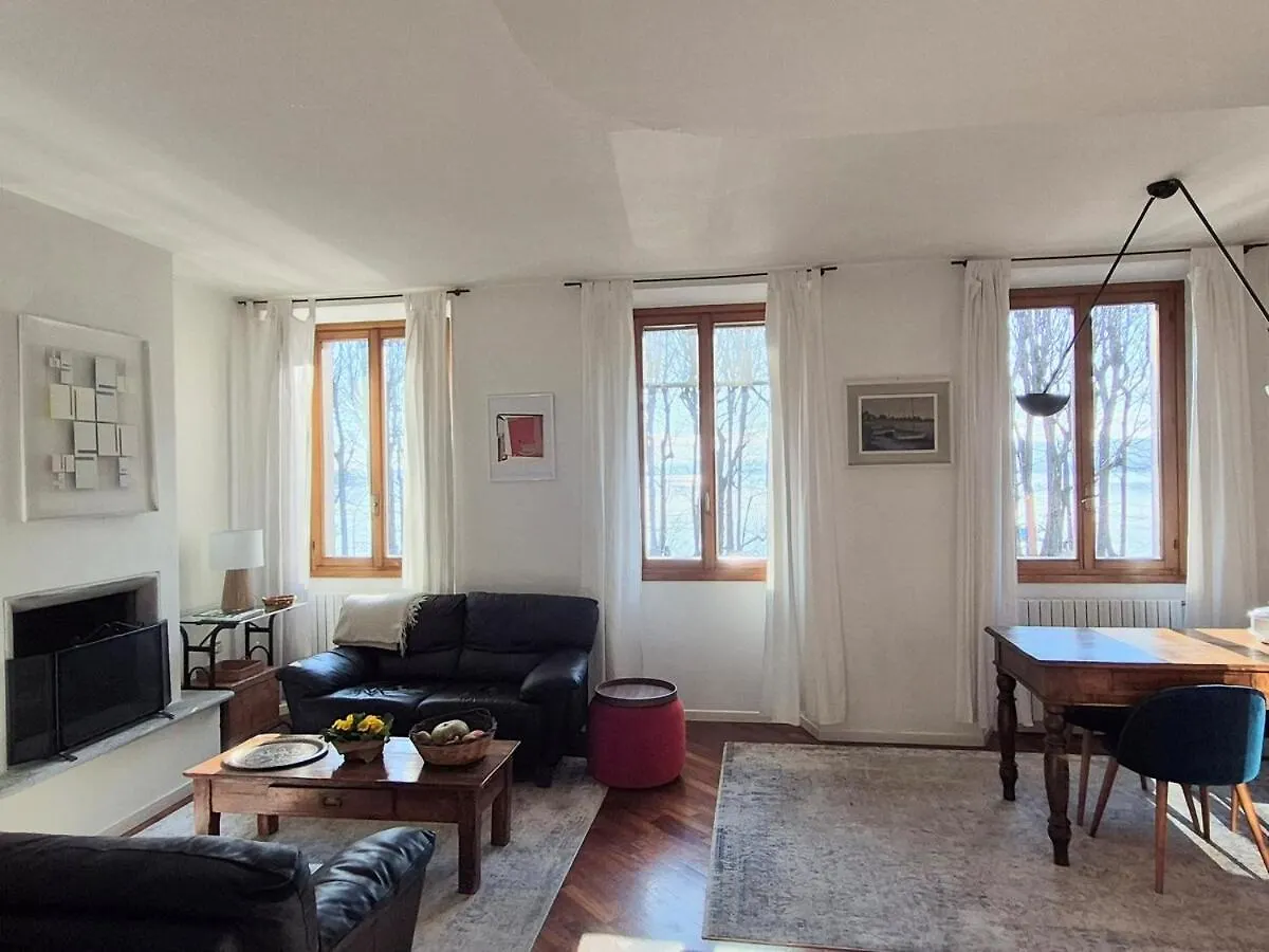 Apartament La Casa Di Gio Angera Włochy