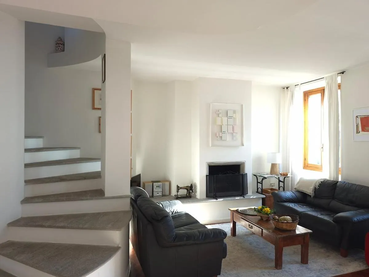 Apartament La Casa Di Gio Angera