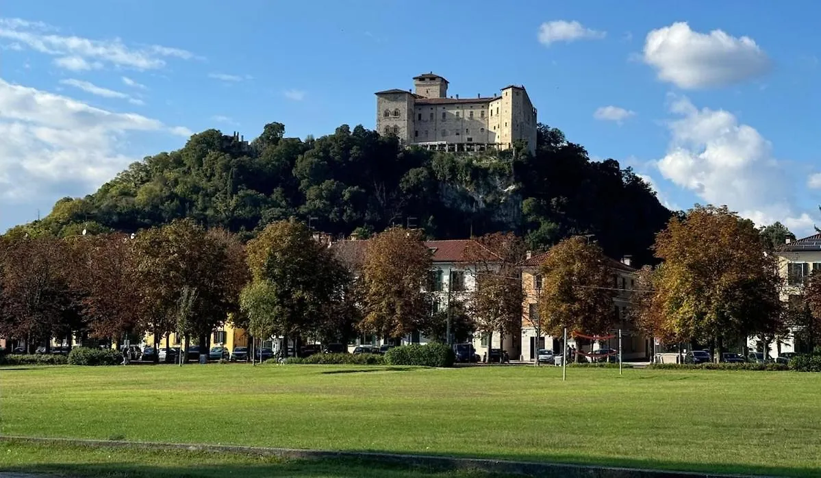 Apartament La Casa Di Gio Angera 0*,